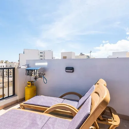 Seashells Seaview Penthouse With Hottub